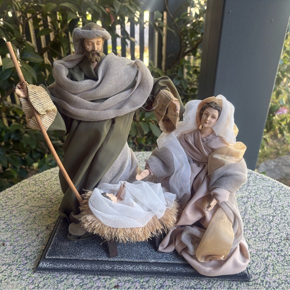 Vintage Pierre Deux Heirloom Nativity Scene - Picture 1 of 7